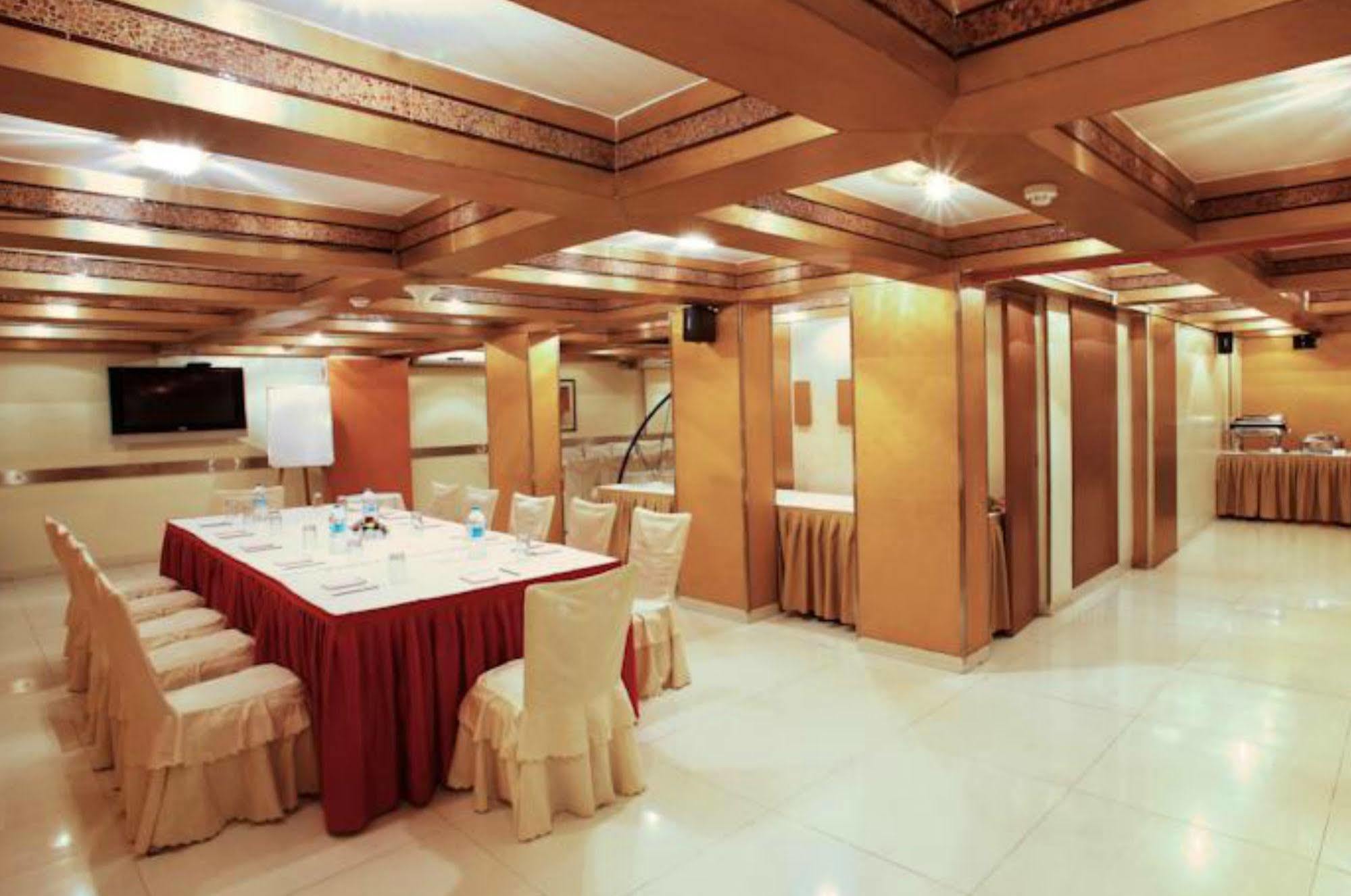 מומביי Fabhotel Shubhangan - Nr Bandra מראה חיצוני תמונה
